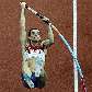 Yelena Isinbayeva salta 4,90 m em evento na República Checa