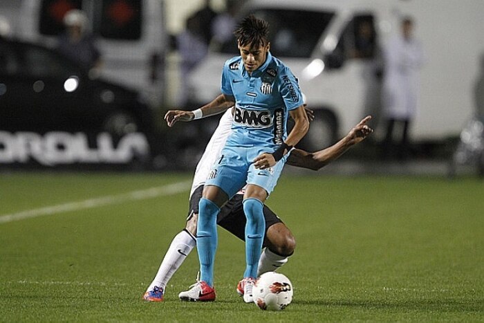 Corinthians e Santos fazem jogo da vida pela Libertadores 2012