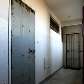 Apartamentos onde ficavam os chineses possuem grades ou portas de aço Apartamentos onde ficavam os chineses possuem grades ou portas de aço