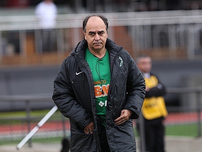 São Paulo derrota o Coritiba por 3 a 1 na despedida de Milton Cruz