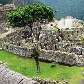 Turistas explorando as ruínas incas Turistas explorando as ruínas incas
