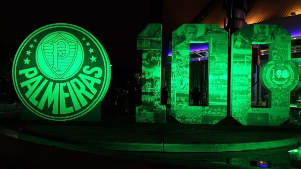Festa  do centenário do Palmeiras reúne políticos e ex-jogadores