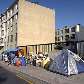 Com medo de réplicas, pessoas acampam na rua em Santiago