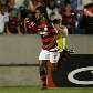 Leonardo Moura comemora seu gol em Flamengo 3 x 0 Santo André Leonardo Moura comemora seu gol em Flamengo 3 x 0 Santo André