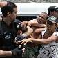Policiais entram em conflito com moradores do Morro Pavão-Pavãozinho, no Rio Policiais entram em conflito com moradores do Morro Pavão-Pavãozinho, no Rio