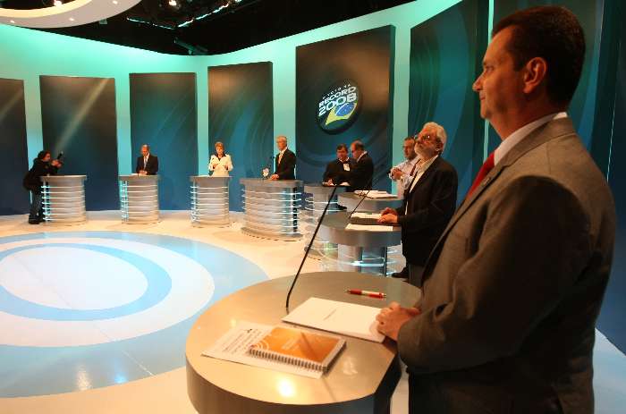 Principais candidatos à Prefeitura de SP participam neste domingo, 28, do 3º debate de TV 