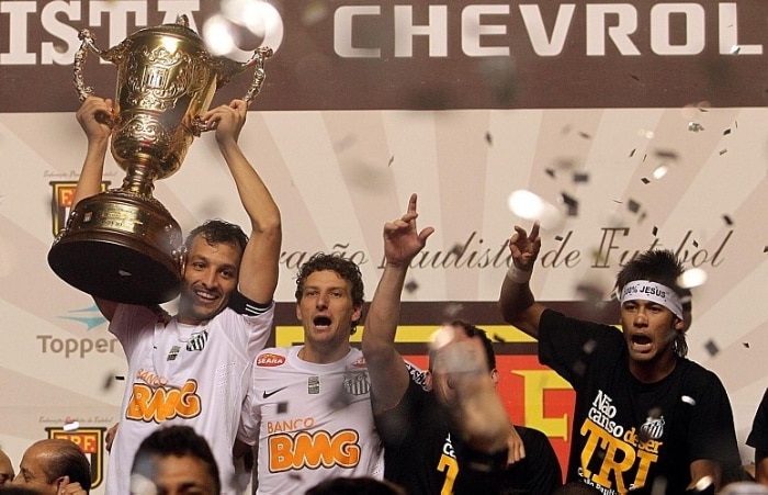 Santos leva o tri do Paulistão