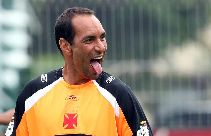 Classify brazilian footballer Edmundo