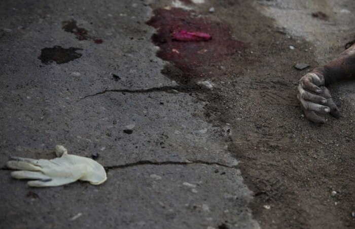 Homem bomba é visto após pequena explosão nas ruas da periferia de Cabul, no Afeganistão