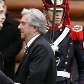 Tabare Vazquez, presidente Uruguaio, caminha para o encontro da Unasul