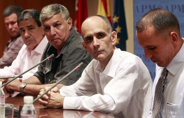 Em âmbito político e diplomático, Havana libertou dezenas de presos políticos nos últimos meses