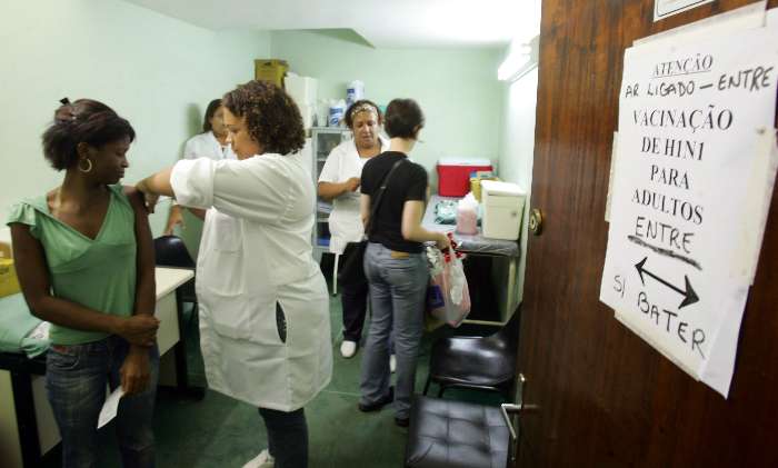 Hoje começa a vacinação para o vírus H1N1 para pessoas de 20 a 29 anos