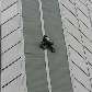 Alan Robert, francês, conhecido como ''Homem Aranha'', escala o Edificio Itália, em São Paulo