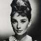 Audrey Hepburn foi eleita atriz mais bonita da história do cinema Audrey Hepburn foi eleita atriz mais bonita da história do cinema