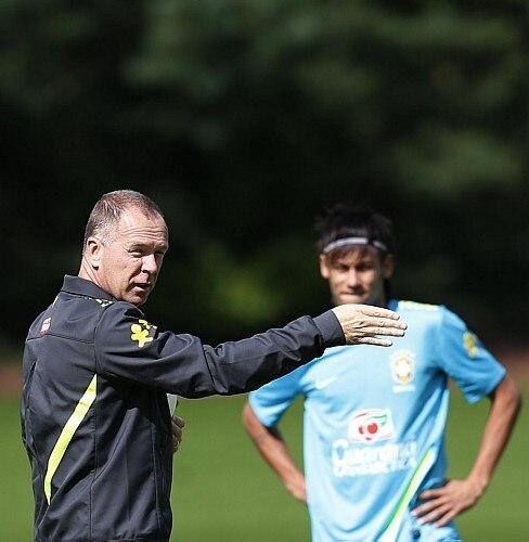 Neymar se prepara para último teste da seleção antes da estreia nos Jogos de Londres