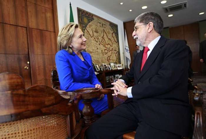 Hillary também foi recebida pelo Ministro de Relações Exteriores, Celso Amorim, em Brasília