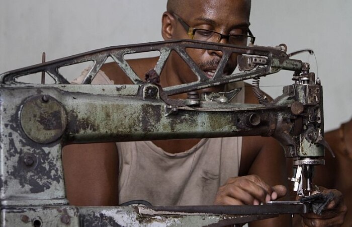 Havana aliviou algumas regras e agora incentiva a iniciativa privada de pequeno porte entre cubanos