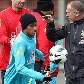Em Londres com a seleção, Neymar comemora seus 21 anos Em Londres com a seleção, Neymar comemora seus 21 anos