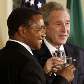 Bush visita a Tanzânia