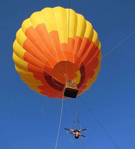 Cia. Base apresenta o espetáculo 