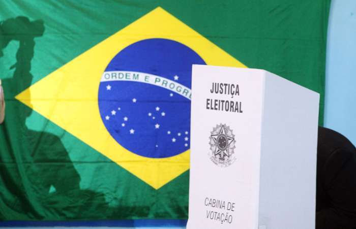 Presidente Lula vota na Escola Doutor João Firmino Correia de Araújo, em São Bernardo do Campo