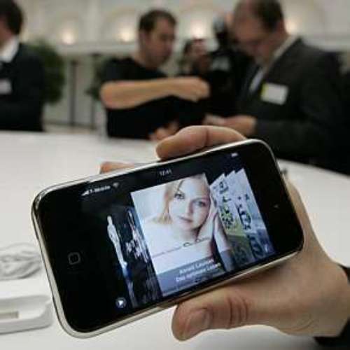 iPhone supera celebridades e lidera lista de pesquisas no Google em 2007. 5/12/2007