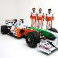 Sutil, Fisichella e Liuzzi posam com o Force India VJM02 Sutil, Fisichella e Liuzzi posam com o Force India VJM02