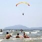 Sábado de sol leva banhistas às praias de Santos