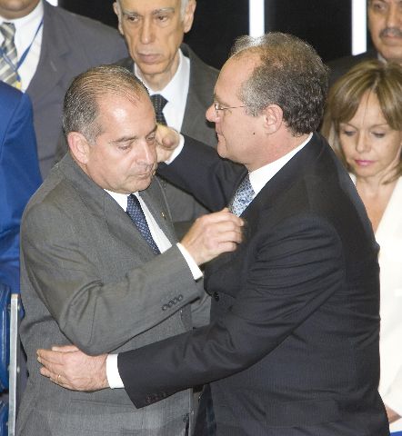 ACM Júnior toma posse