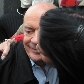 José Serra ganha dois beijos na boca de vendedora José Serra ganha dois beijos na boca de vendedora