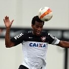 A Federação Paulista indicou os jogadores que mais se destacaram no Estadual Esportes - O zagueiro Gil chegou no começo da temporada ao Corinthians vindo do futebol francês e logo adquiriu a vaga de titular ao lado de Paulo André graças à eficiência nos desarmes - Foto: Alex Silva/AE