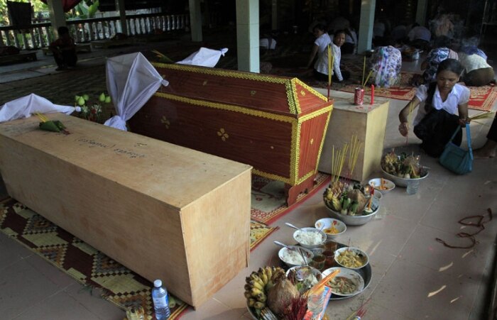 Camboja prepara o funeral dos 456 mortos em tragédia durante festival