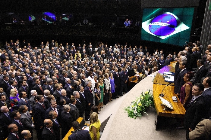 Deputados fazem compromisso de posse durante sessão no plenário da Camara em Brasília Deputados fazem compromisso de posse durante sessão no plenário da Camara em Brasília