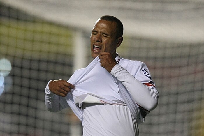 São Paulo joga mal, perde do Vasco e acaba invencibilidade no Morumbi