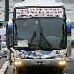 No 2º dia da proibição dos fretados, ônibus exibe faixa de protesto contra a medida No 2º dia da proibição dos fretados, ônibus exibe faixa de protesto contra a medida