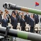 Desfile militar passa em frente ao presidente Nicolas Sarkozy e autoridades durante Dia da Bastilha Desfile militar passa em frente ao presidente Nicolas Sarkozy e autoridades durante Dia da Bastilha