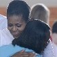 Presidente Barack Obama e Michelle confortam os moradores afetados pelo tornado em Alabama