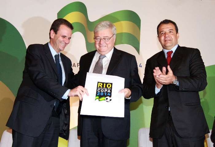 Paes, Teixeira e Cabral apresentam encargos do Rio para a Copa 2014