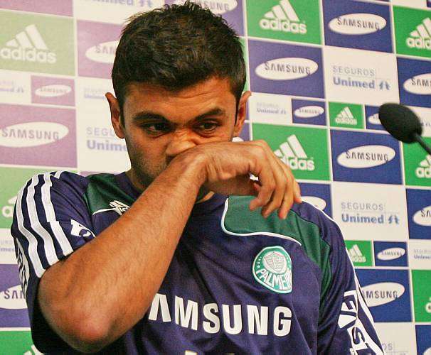 Danilo, do Palmeiras, se emociona ao falar sobre confusão com Manoel, do Atlético-PR
