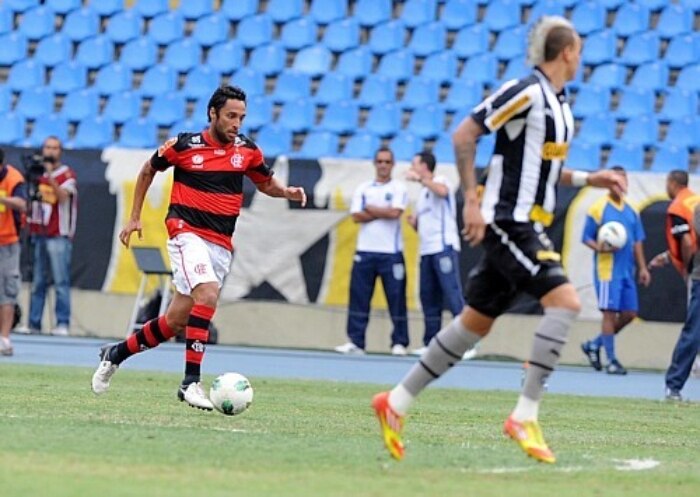 Clássico carioca entre Flamengo e Botafogo não empolga e termina 0 a 0