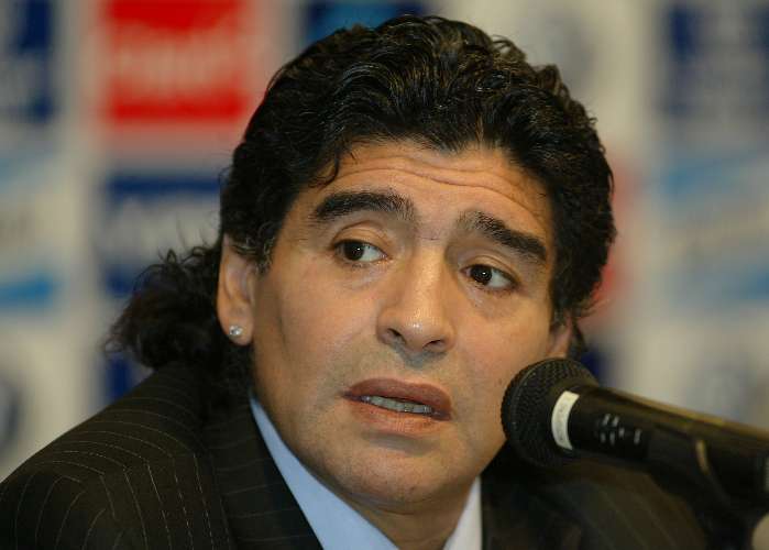 Maradona concede entrevista quando assumiu o comando da seleção da Argentina, em 2008