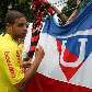 Adriano autografa bandeira da LDU em treino do Flamengo em Teresópolis Adriano autografa bandeira da LDU em treino do Flamengo em Teresópolis