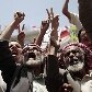 Manifestantes pedem a saída de Saleh, em Sanaa, Iêmen