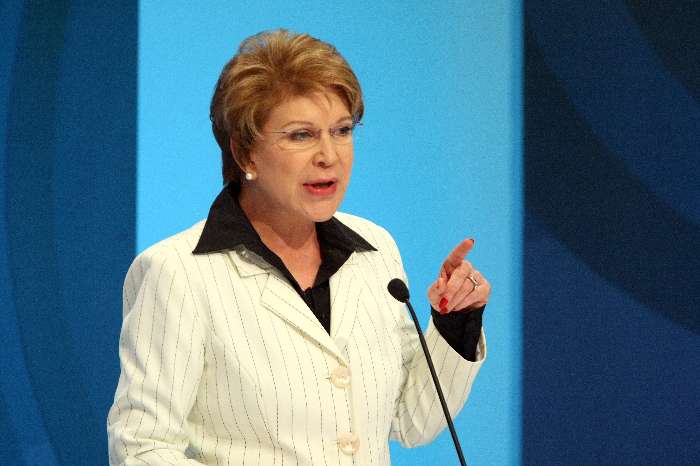 Candidata Marta Suplicy, do PT, durante debate eleitoral de TV, promovido pela Record