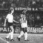 Pelé pede a bola em sua última partida com a camisa do Santos Pelé pede a bola em sua última partida com a camisa do Santos