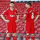 O meio-campo Gerrard, do Liverpool, posa ao lado de estátua de cera para o museu Madame Tussauds O meio-campo Gerrard, do Liverpool, posa ao lado de estátua de cera para o museu Madame Tussauds
