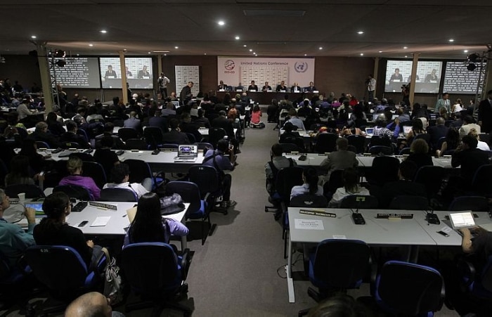 Diplomatas discutem o documento oficial da Rio+20 no Riocentro