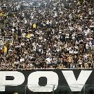 Esportes - O Corinthians entrou em campo com o apoio da torcida para superar a vantagem conquistada pelo Boca Juniors na partida de ida na Argentina - Foto: José Patrício/AE