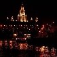 Imagem noturna da Irmã de Stalin, na qual funciona, atualmente, a Universidade de Moscou