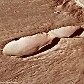 ESA divulga novas imagens de cratera alongada de Marte